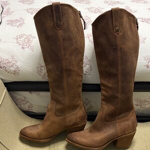 Sofft Chestnut Heeled Boots